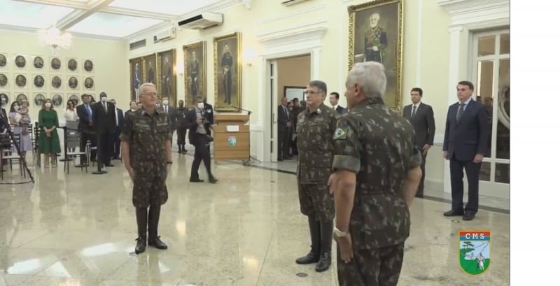 Cerimônia de troca de comando no CMS contou com a presença de Bolsonaro e Mourão
