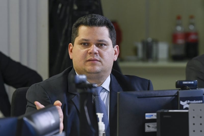 União Brasil e PP voltam a tratar de federação em meio a debate por troca de Bivar