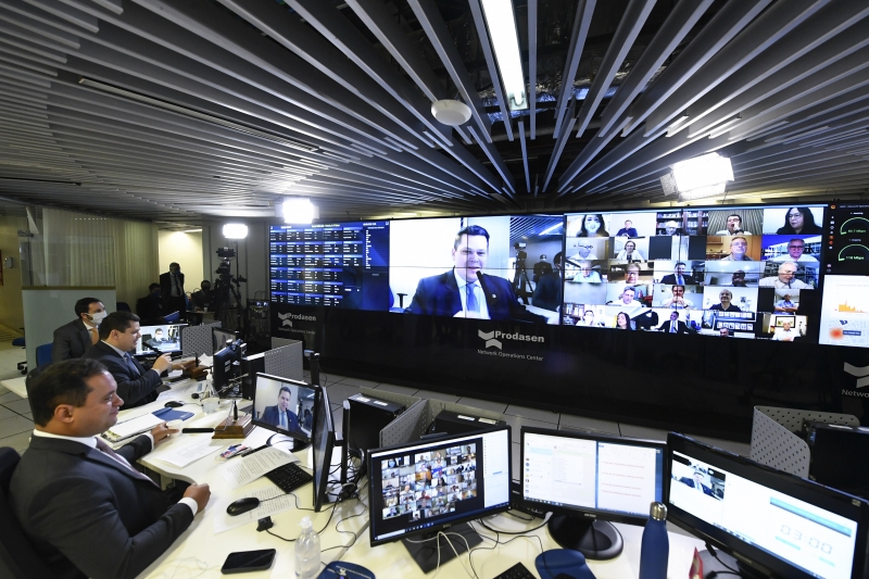 Derrubada do veto ainda depende de uma votação no Senado, marcada para as 16h desta quarta