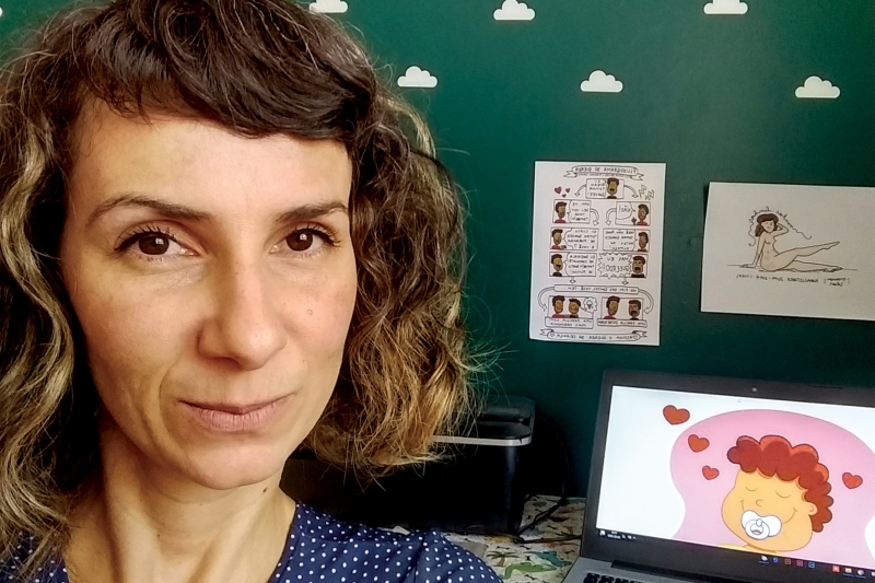 Cartunista, ilustradora, mãe, bordadeira e professora de HQ para crianças divulga obra 'A cidade das chupetas'
