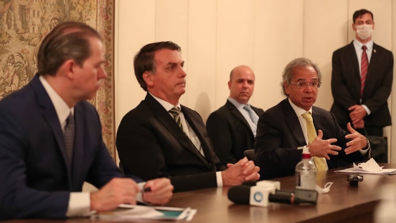 Dias Toffoli, Bolsonaro e Guedes no evento fora da agenda oficial