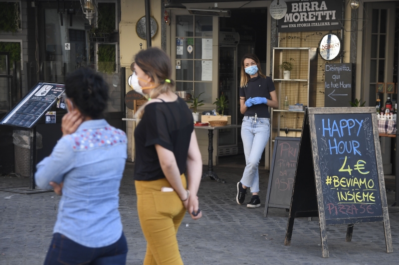 Nesta sexta-feira, Itália teve acréscimo de 243 novos óbitos