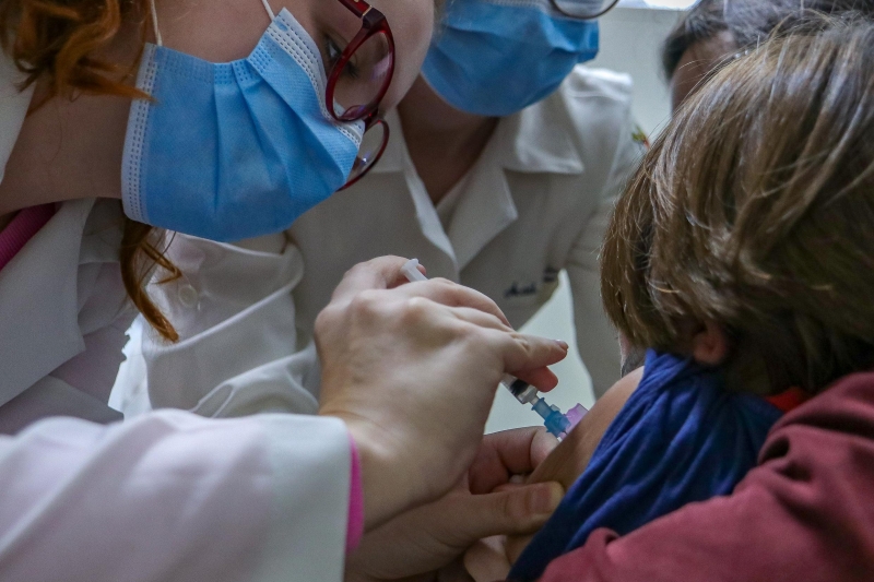 A meta do Ministério da Saúde é imunizar 79,7 milhões de pessoas que fazem parte dos grupos prioritários