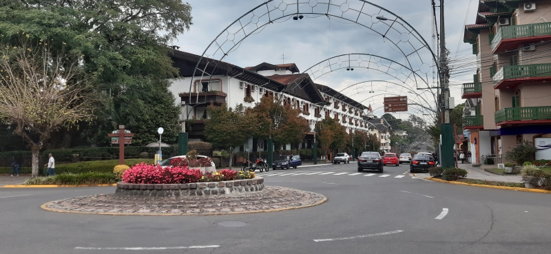 Os hotéis de Gramado podem receber turistas, respeitando um limite de ocupação de 50%
