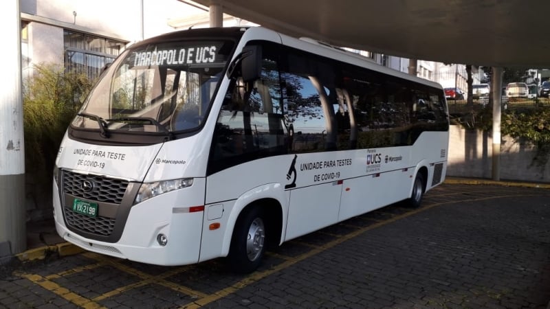 Ônibus que será usado como posto móvel foi adaptado e cedido pela Marcopolo