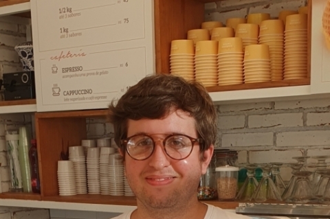 Luccas Zaffari na Gelateria Gianluca Zaffari, no Boulevard Laçador