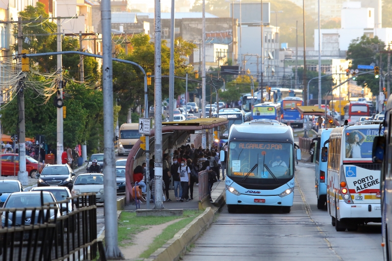 Medida também visa ampliar a oferta de ônibus em locais onde o serviço é insuficiente