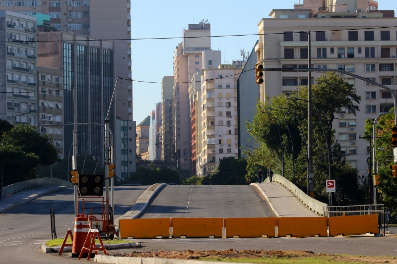 Prefeitura de Porto Alegre garante que não há risco de queda da estrutura