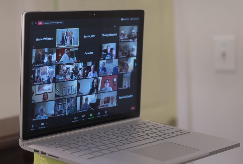 Matrículas em cursos a distância quase se igualaram às da modalidade presencial