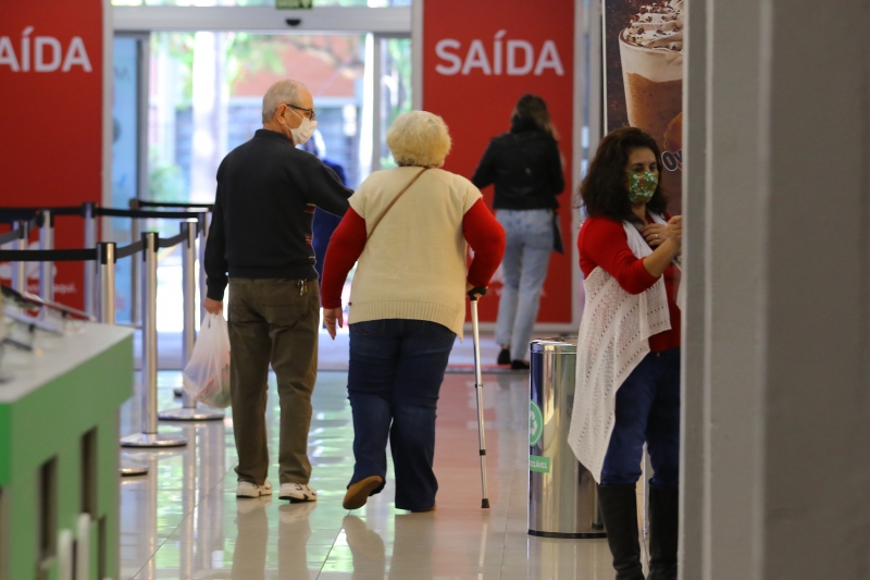 Prefeitura da capital prepara novo decreto sobre o funcionamento de alguns setores