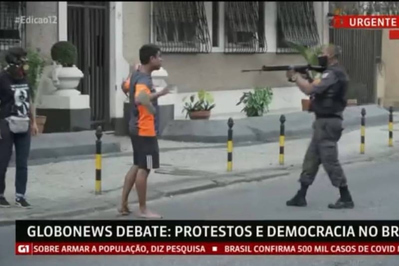 Episódio ocorreu em frente ao Palácio Guanabara, sede do governo do Estado