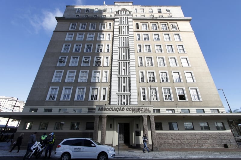 Tá na Mesa retorna com debate sobre medidas emergenciais e a retomada socioeconômica no RS