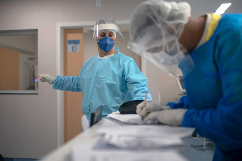 48,9% dos entrevistados relataram pressões de pacientes ou parentes para prescrever remédios