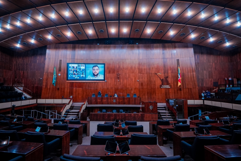 PEC proposta por Gabriel Souza e outros 47 deputados estaduais foi aprovada em sessão virtual
