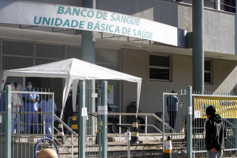 O posto de Saúde Santa Cecília é um dos locais que está vacinando contra a gripe comum