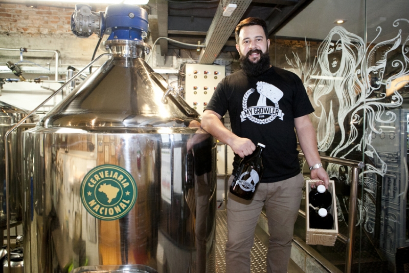 A My Growler, de Rodrigo Fernandes, tem uma loja na Zona Norte de Porto Alegre, mas apostou na entrega Foto: MYGROWLER/DIVULGA&Ccedil;&Atilde;O/JC
