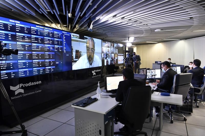 Senadores fizeram votação remota; cada um em seus estado, como o gaúcho Paulo Paim