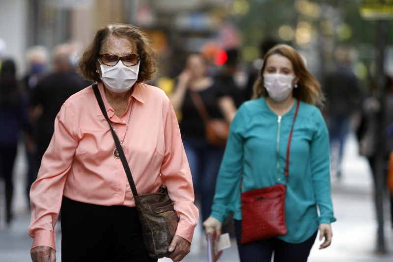 Capital gaúcha também concentra o maior número de casos confirmados da doença no Estado