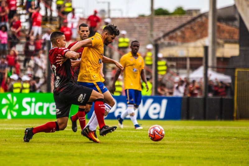 Prefeita tomou decisão após jogador do Pelotas testar positivo para Covid-19
