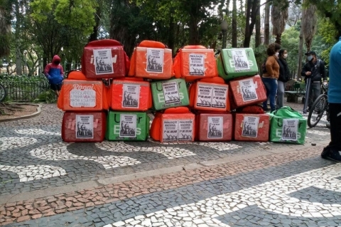 Entregadores de empresas de aplicativo fazem nova mobiliza��o neste s�bado