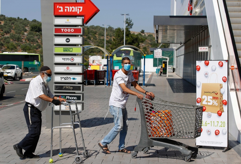 Apenas farmácias, padarias e supermercados estão autorizados a abrir na Cisjordânia
