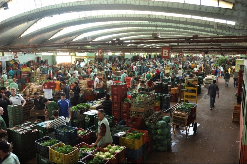 Ceasa pode ter problema de suprimento de alimentos na quinta-feira, diz supermercadista 