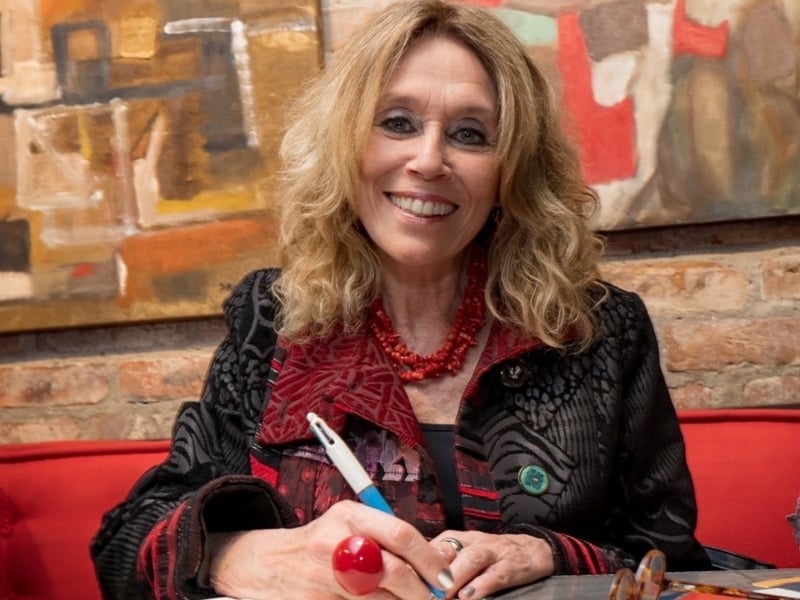  Artista multimídia é proprietária da editora Território das Artes