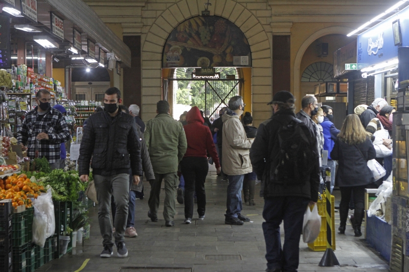 Às vésperas do fechamento, movimento registrado foi grande