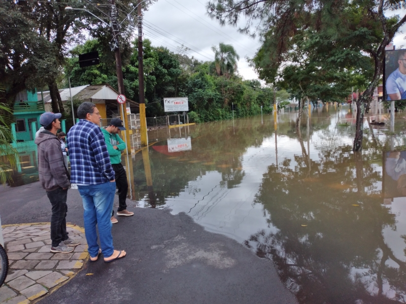 Cheia do Rio Caí desabrigou 54 famílias no município e atingiu 1,7 mil pessoas