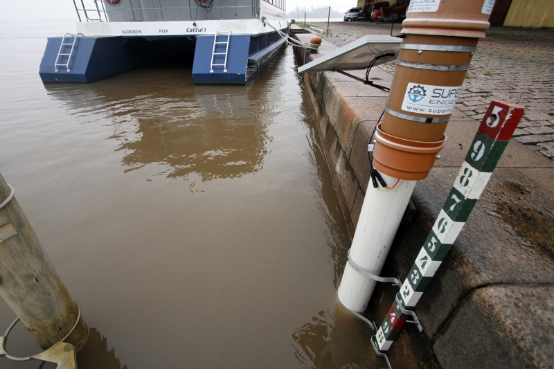 Nível do Guaíba no Cais Mauá estabilizou, mas ainda preocupa
