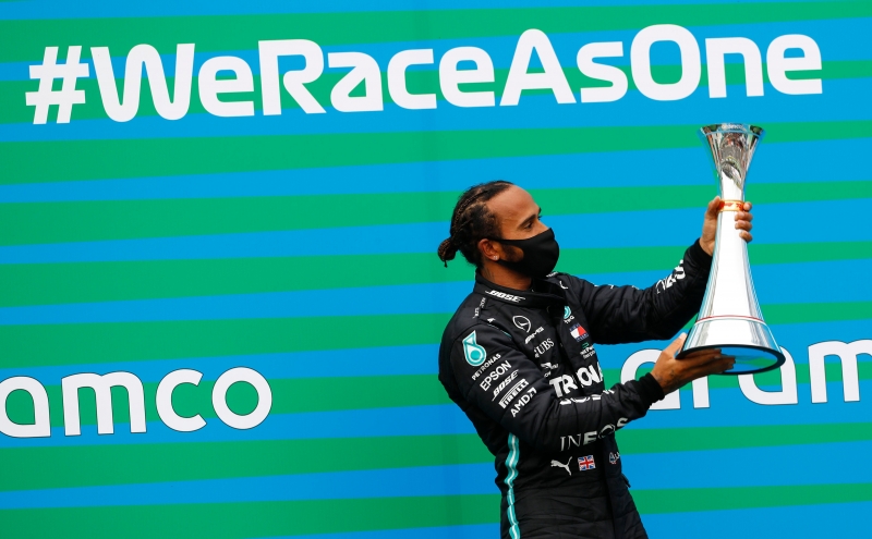 Lewis Hamilton, da Mercedes, conquistou sua segunda vitória no ano