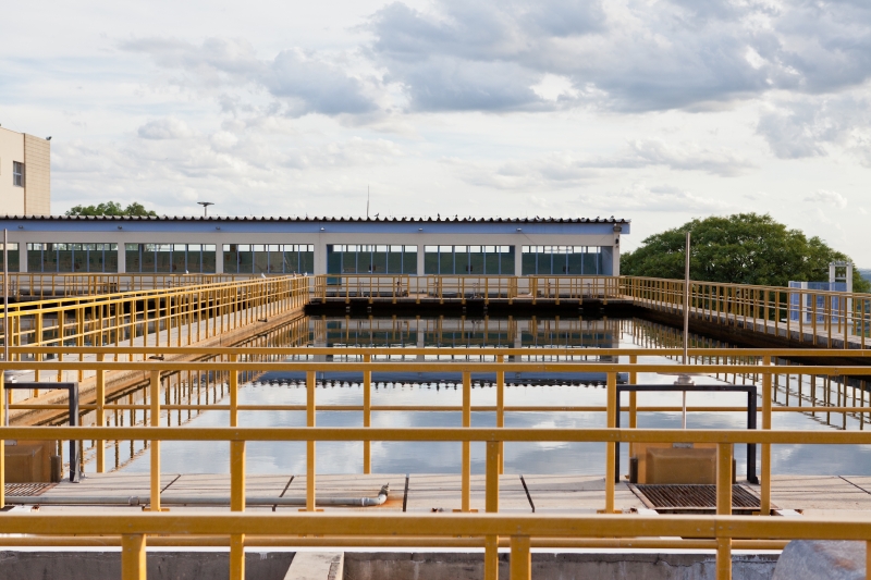 No texto aprovado, Bolsonaro vetou a possibilidade de renovação de contratos atuais por mais 30 anos