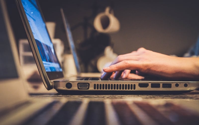 Brasil é líder mundial em crescimento de vendas por plataformas virtuais em 2022, com expansão de 22,2%