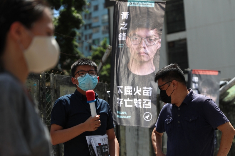 Entre os vetados, está o ativista Joshua Wong, que se tornou um dos principais nomes de oposição a Pequim