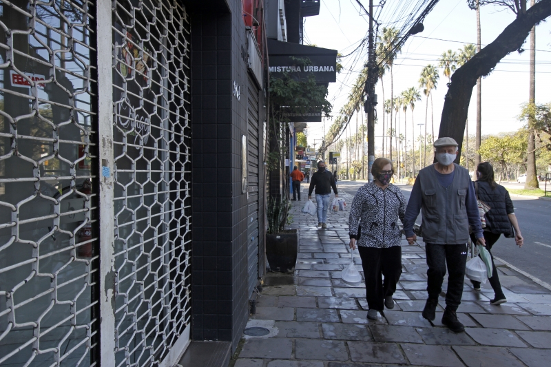 Estado tem 21,9 mil casos a menos que Santa Catarina, mas 915 mortes a mais