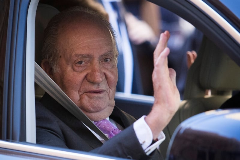 Rei Juan Carlos é suspeito de receber comissões supostamente ilegais por parte da Arábia Saudita