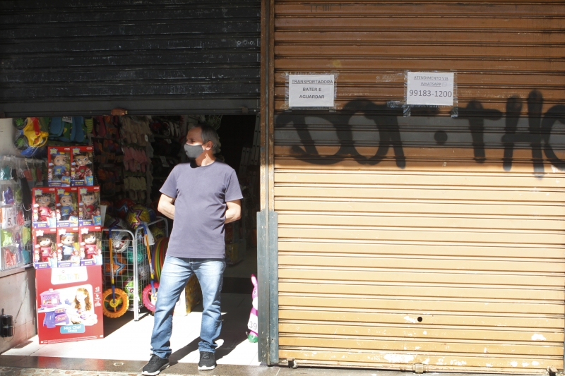 Estabelecimentos de Porto Alegre aguardam uma definição sobre a retomada das atividades