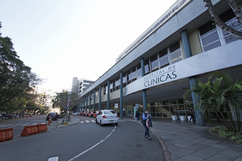 Homem de 23 anos está internado na CTI do Hospital de Clínicas de Porto Alegre