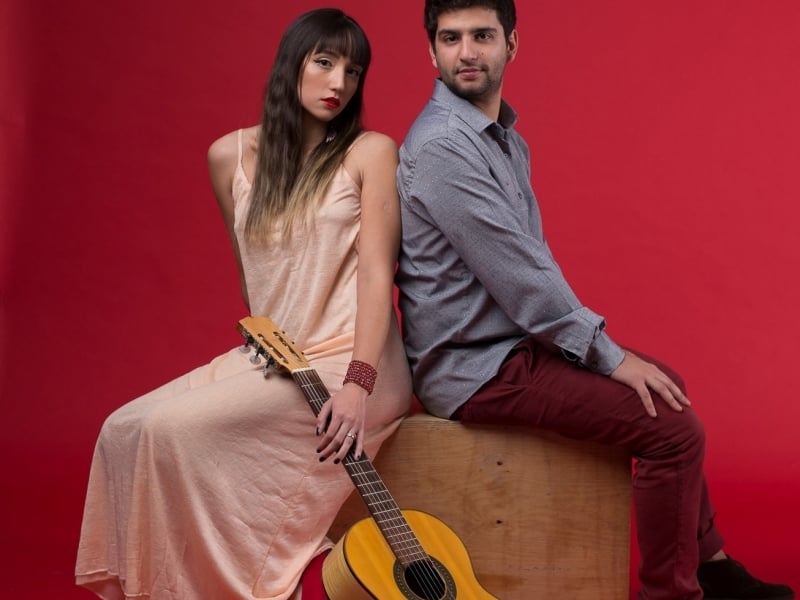 Os músicos Maria Luiza Fontoura e Lucas de Azevedo