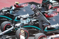 Lewis Hamilton domina classificação e crava sua 92ª pole no GP da Espanha