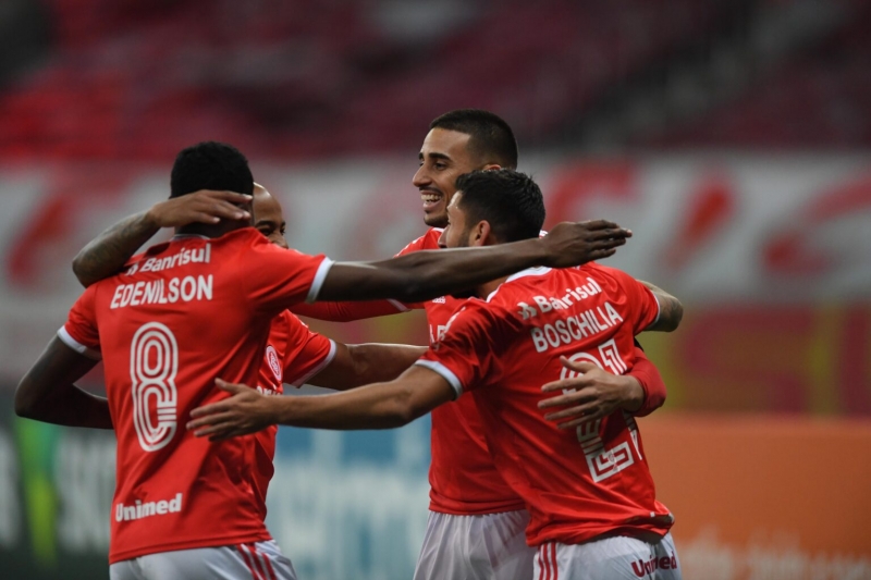 Galhardo marcou o único gol da partida no começo do primeiro tempo, para alegria do Colorado