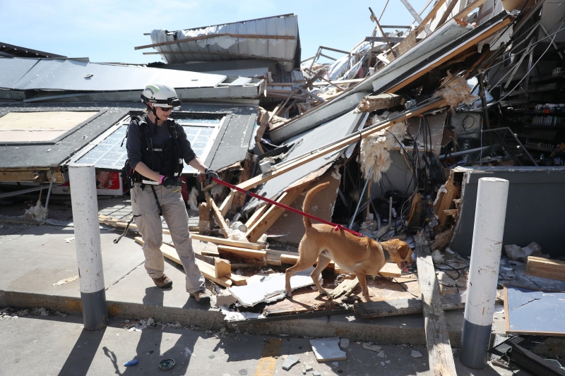 Em Louisiana, um dos locais atingidos pelo furacão Laura, o governo planeja permanecer na Fase 2