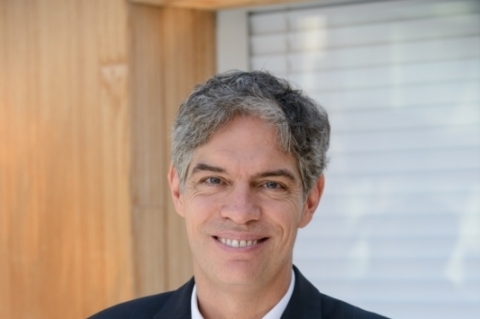 O economista abordará de forma acessível o impacto da inteligência artificial sobre o mercado de trabalho, os negócios e a economia global