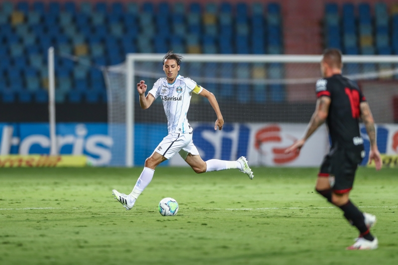 Nos minutos finais, Geromel acabou expulso, após receber o segundo cartão amarelo
