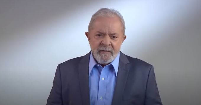 Ex-presidente divulgou vídeo em que lê uma carta aberta aos brasileiros