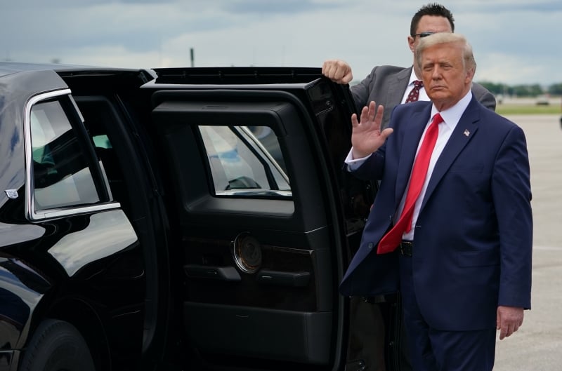 Apesar de minimizar o vírus, Trump foi alertado por assessores em fevereiro que "situação era gravíssima"