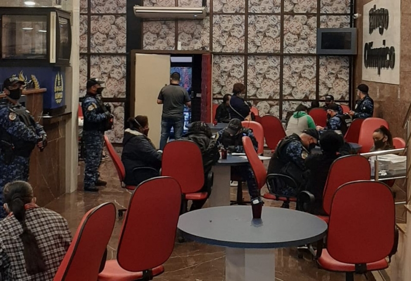 Local tinha cerca de 50 pessoas, entre jogadores e funcionários