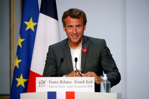 Macron pressiona Putin após teste francês confirmar envenenamento de opositor