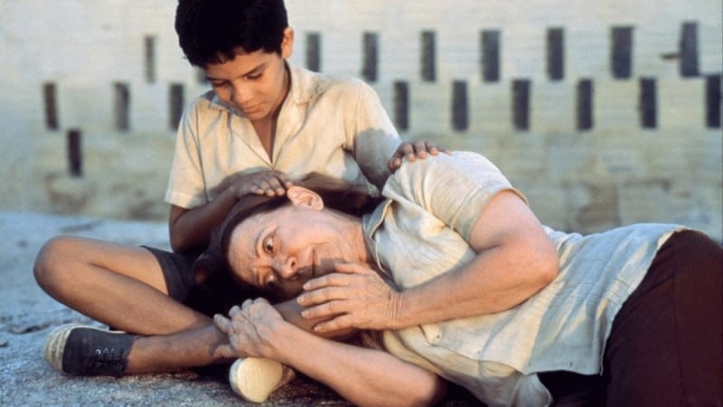 Filme lançado em 1998 foi estrelado por Fernanda Montenegro e Vinícius de Oliveira