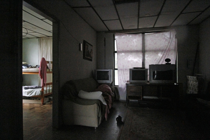 Moradoras da casa tiveram corte da energia pela segunda vez em menos de um ano